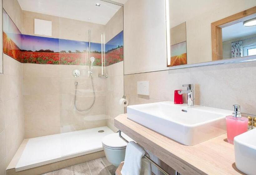 Номер Deluxe Вид на Озеро, Seehotel St Hubertus