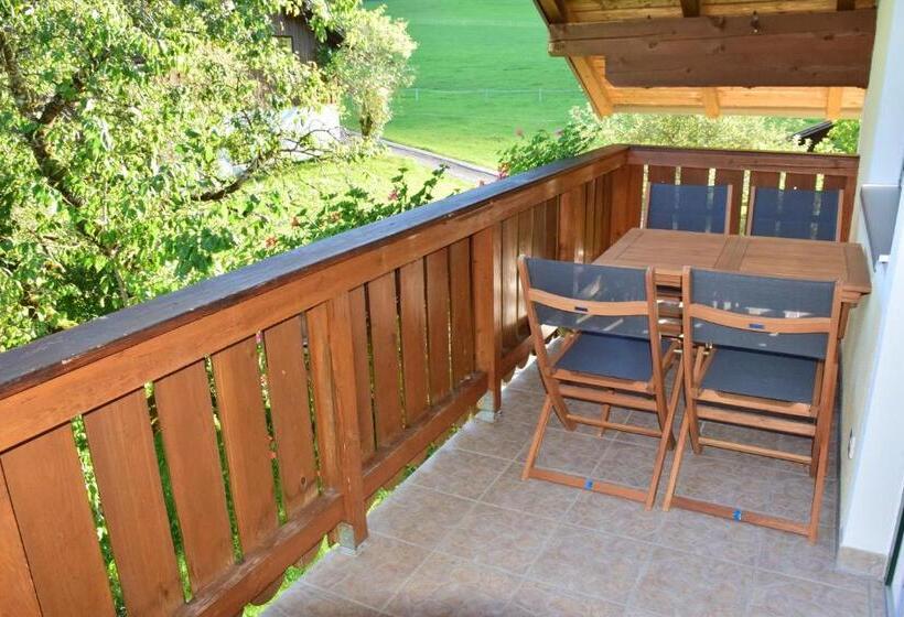 2 Bedrooms Apartment Lake View, Pension Hohenau