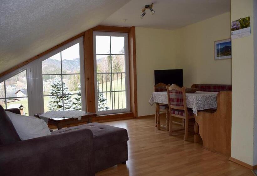 2 Bedrooms Apartment Lake View, Pension Hohenau