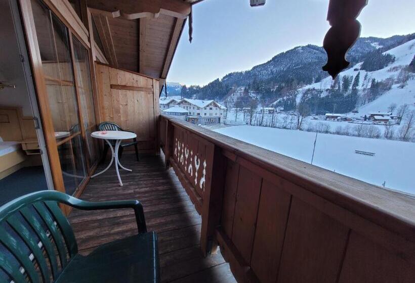 سوییت خانوادگی, Ferienhotel Alpenhof