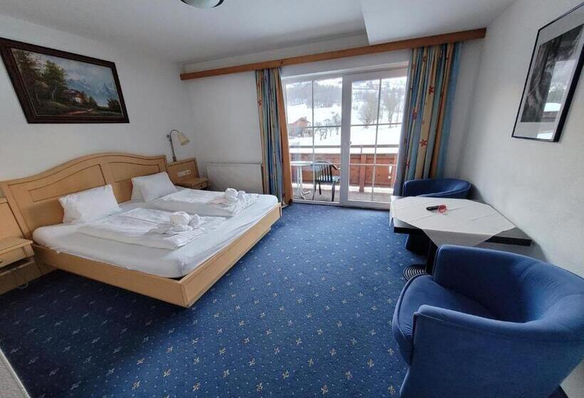 اتاق استاندارد با چشم‌انداز کوهستان, Ferienhotel Alpenhof