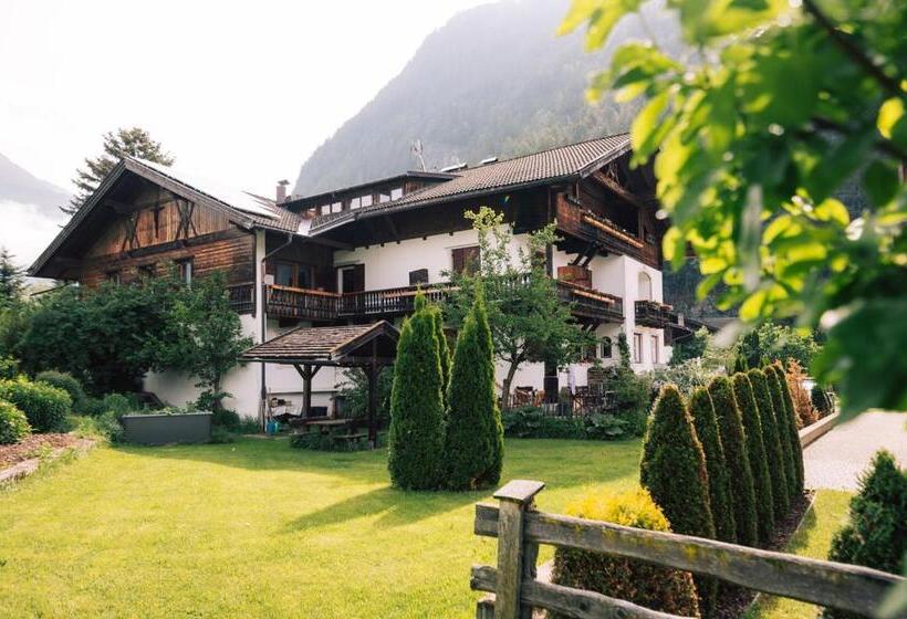 חדר אקונומי לארבעה, Gasthof Residence Brugghof & Erlhof