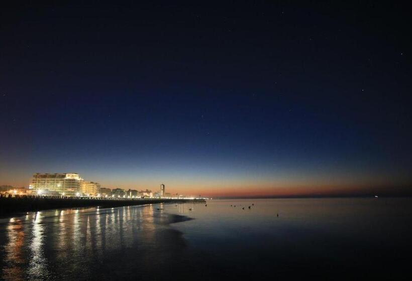 Апартаменты 2 Спальни, Al Mare