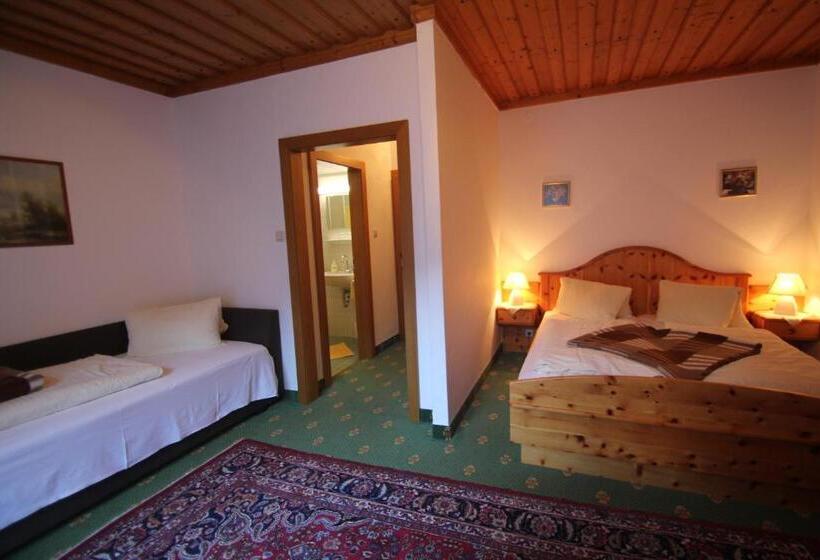 اتاق استاندارد سه نفره, Pension Hubertushof Beim Römerbad