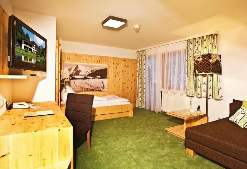 Номер Стандарт Индивидуальный с Балконом, Landhotel Alpenhof Filzmoos