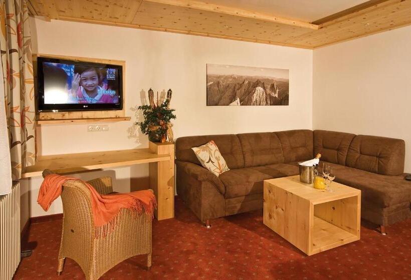 Номер Стандарт с Балконом, Landhotel Alpenhof Filzmoos