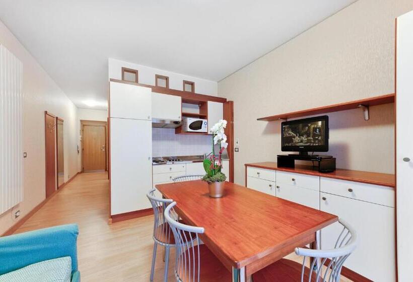 استودیوی استاندارد, Residence Dei Due Porti