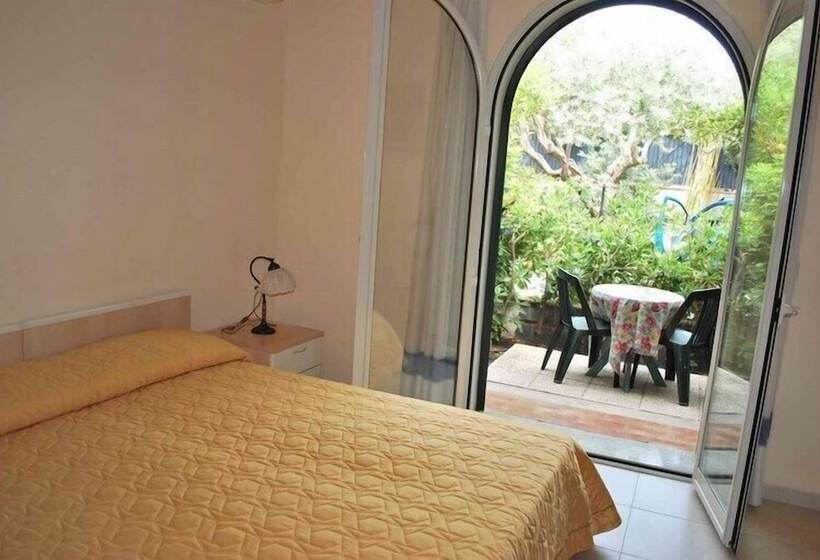 Quarto Estandar, Villa Archegeta