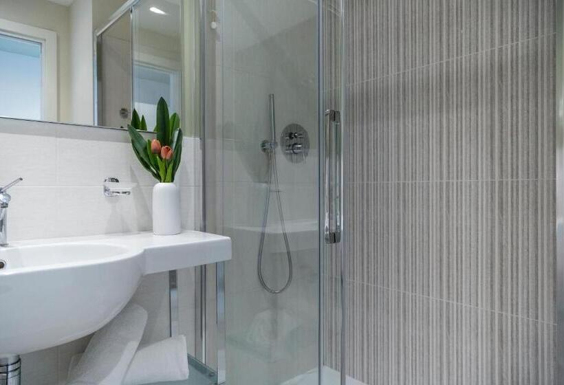 Quarto Triplo Comfort, Amburgo