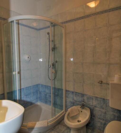 Quarto Estandar, Caracas