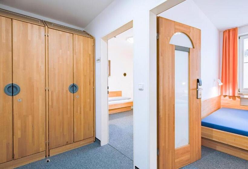 패밀리 룸, Der Akademie Caritas Pirckheimer Haus