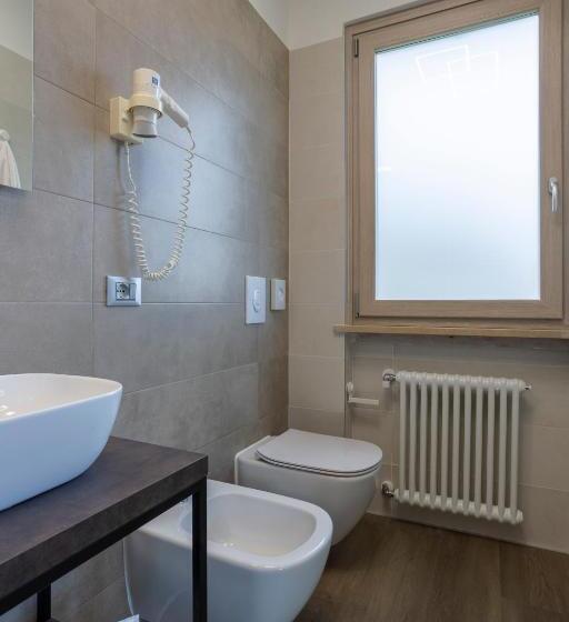 Quarto Deluxe Vista Lago, Veronesi