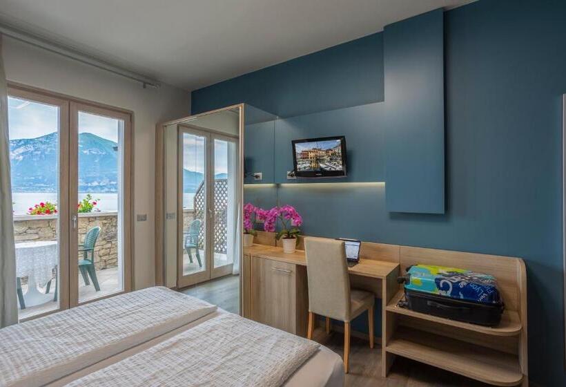 Quarto Triplo Superior, Veronesi