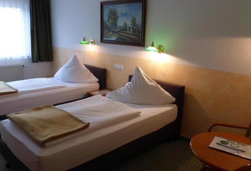 Номер Стандарт, Land Gut Hotel Schenkenberger Hof