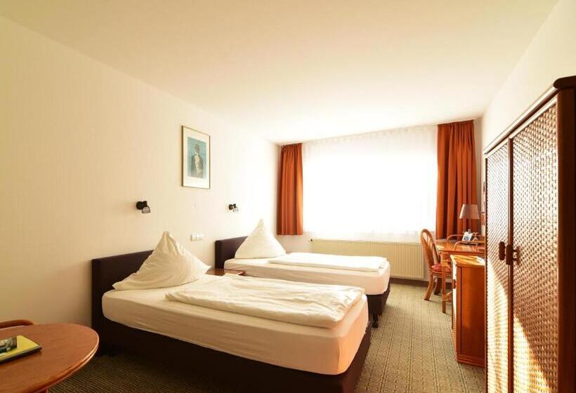 Номер Стандарт Индивидуальный, Land Gut Hotel Schenkenberger Hof
