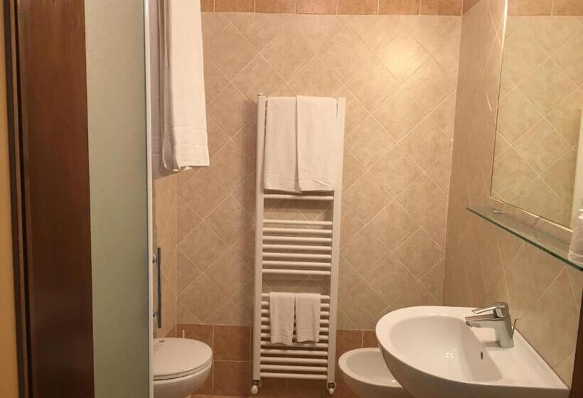 Quarto Estandar Individual, Villa San Donino