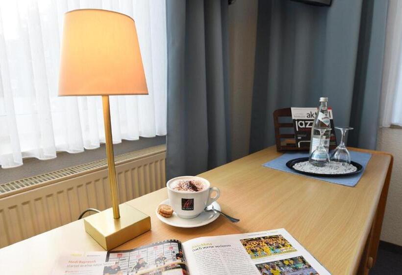 Номер Стандарт, Gasthof & Hotel Goldener Hirsch