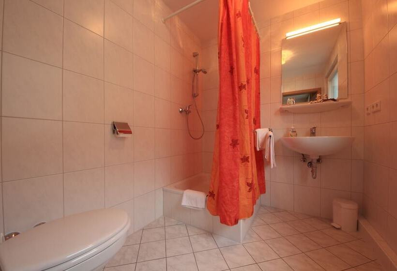 Номер Стандарт, Altstadthotel Fürth