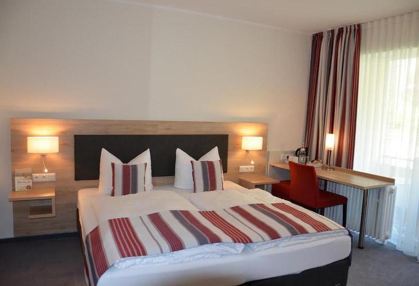 Номер Стандарт с Балконом, Flair Hotel Am Rosenhügel   Garni