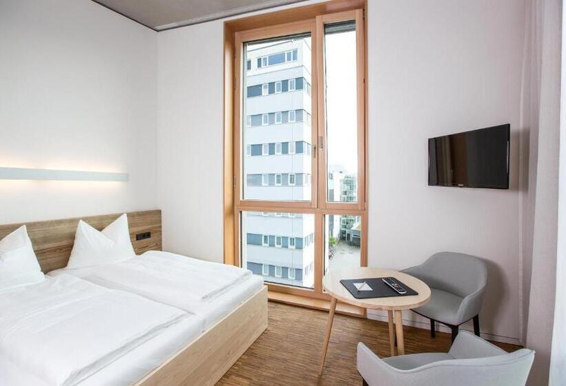 Номер Стандарт с Балконом, Green City Hotel Vauban