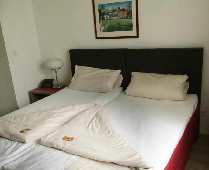 Номер Стандарт, Central Hotel Troisdorf