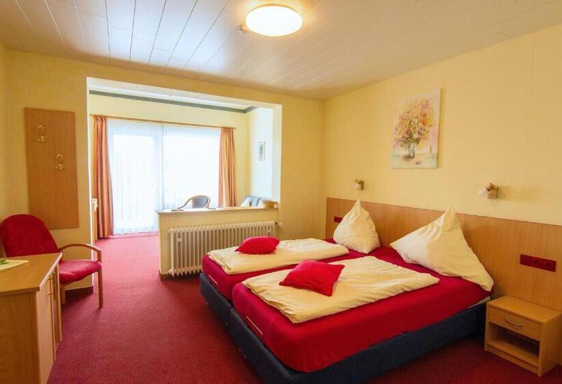 غرفة ديلوكس ثلاثية, Schröder S Hotelpension