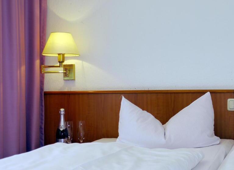 Четырехместный Номер Стандарт, Naturparkhotel Haus Hubertus