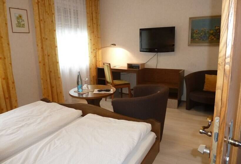 기본룸, Schwarzwaldhotel Garni Wolfach