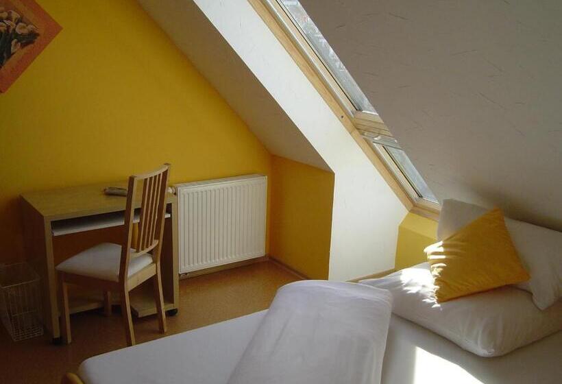 Номер Стандарт, Gasthof Hotel Traube