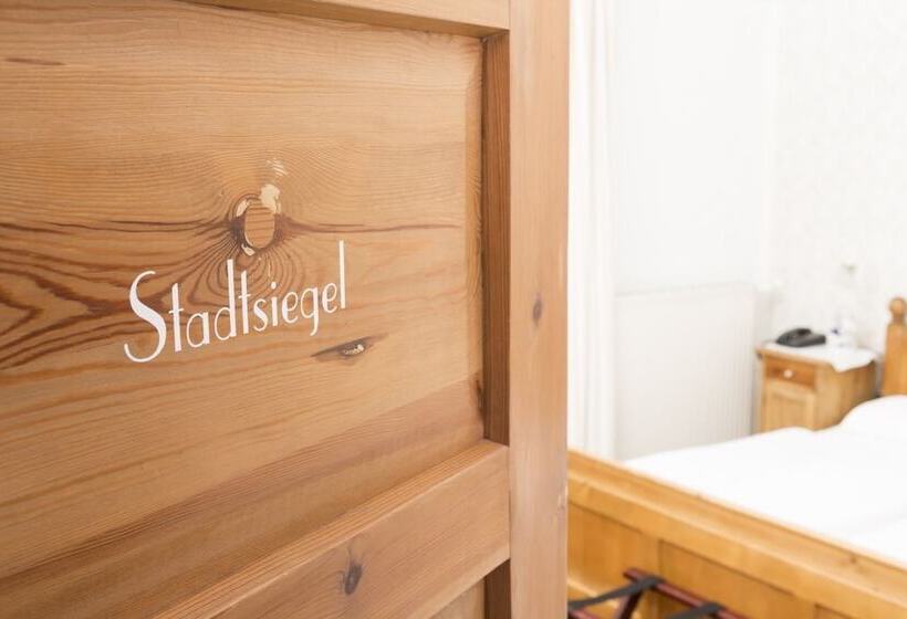 스탠다드 룸, Altes Stadttor