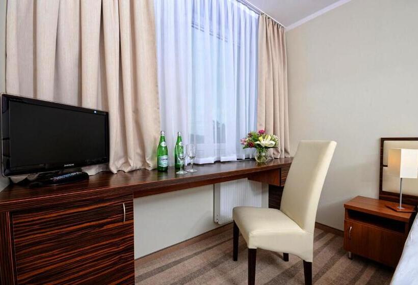 اتاق استاندارد یک نفره, Mazovia Airport Modlin