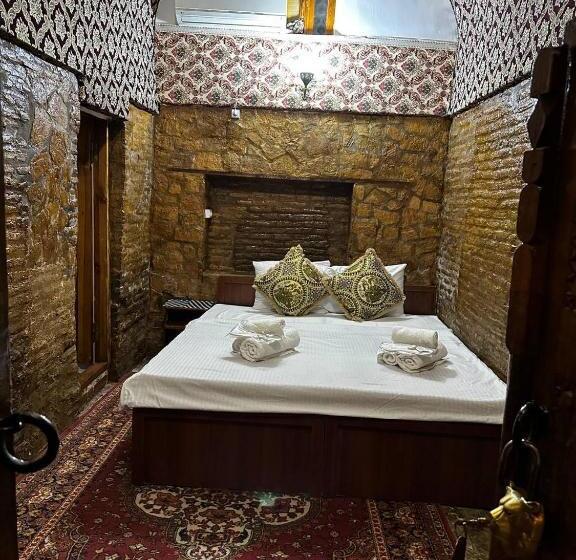 اتاق استاندارد, Mekhtar Ambar  Caravan Sarai Xix