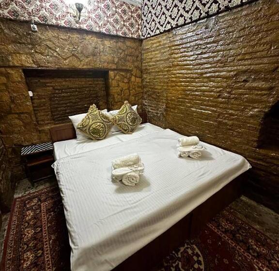 اتاق استاندارد, Mekhtar Ambar  Caravan Sarai Xix