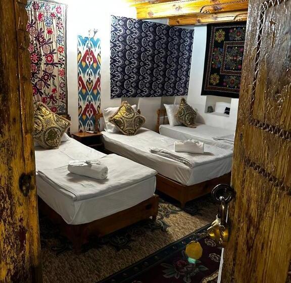 اتاق استاندارد سه نفره, Mekhtar Ambar  Caravan Sarai Xix