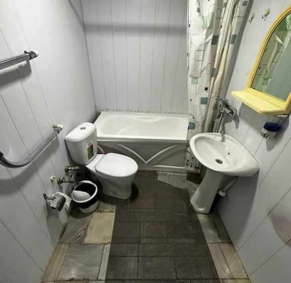 اتاق استاندارد, Mekhtar Ambar  Caravan Sarai Xix