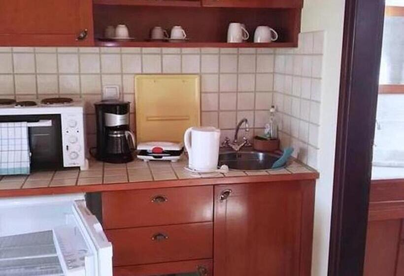Семейный Номер, 2 Houses And 2 Studios  Small Group