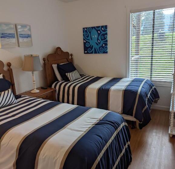 Апартаменты 3 Спальни, The Landmark Inn On Orcas Island