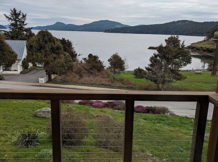 Апартаменты 1 Спальня Вид на Море, The Landmark Inn On Orcas Island