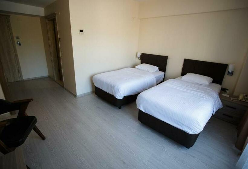Номер Стандарт, Tuna Otel