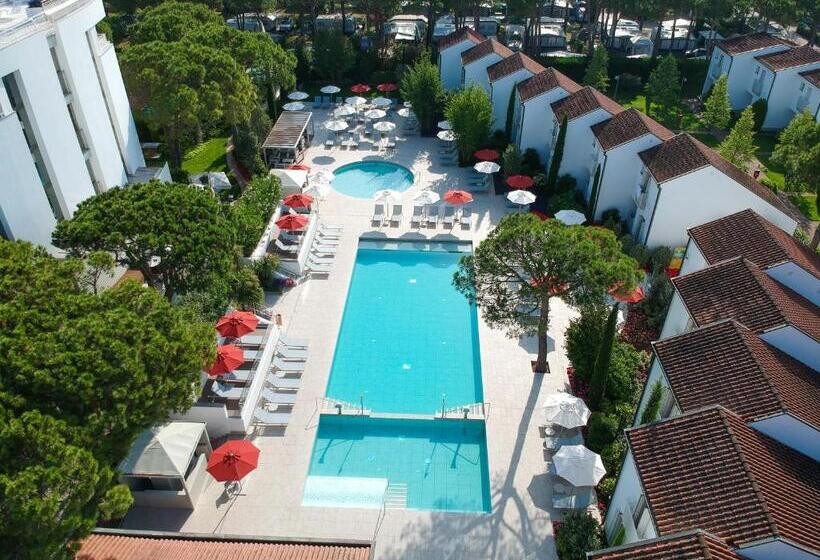 Апартаменты 2 спальни Вид на Бассейн, Art&park Hotel Union Lido
