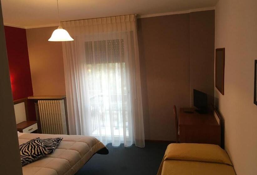 Номер Стандарт Трехместный, Cortina