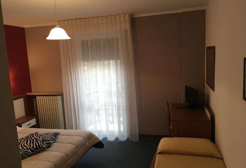Четырехместный Номер Стандарт, Cortina