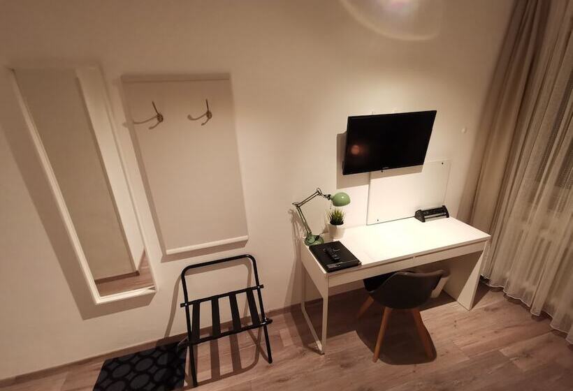 اتاق اکونومی یک تخته, City Hotel Franziska