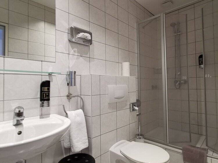 اتاق اکونومی یک تخته, City Hotel Franziska
