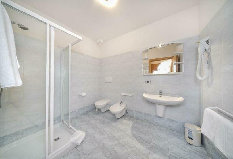 Superior Room with Terrace, Karinhall