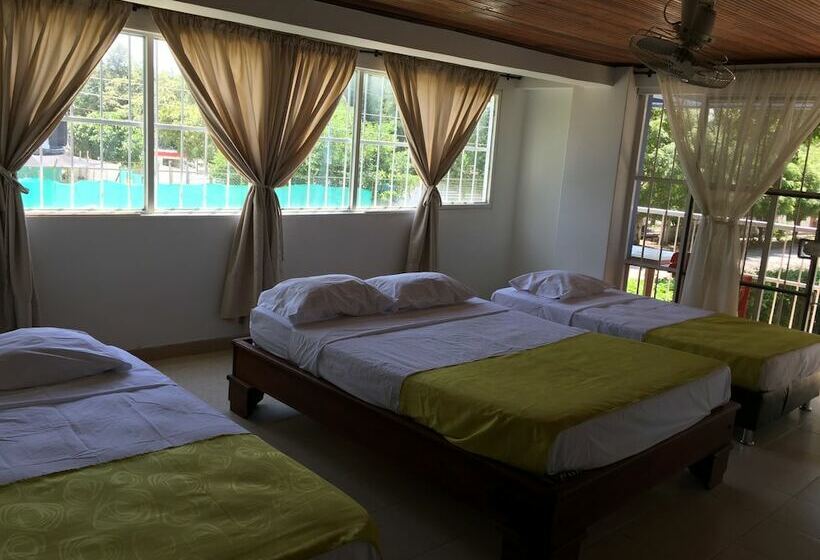 Семейный Номер, Hostal Don Jotas