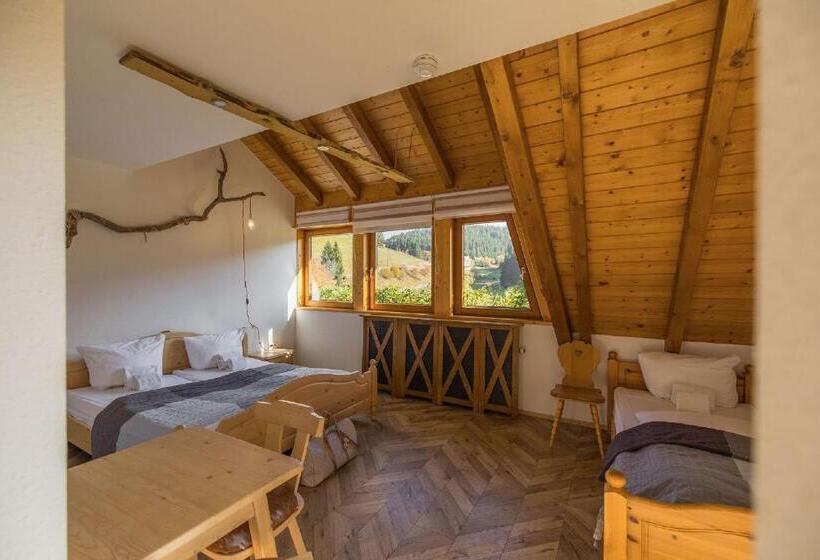 Номер Стандарт Трехместный, Berghotel Und Restaurant Kräuter Chalet