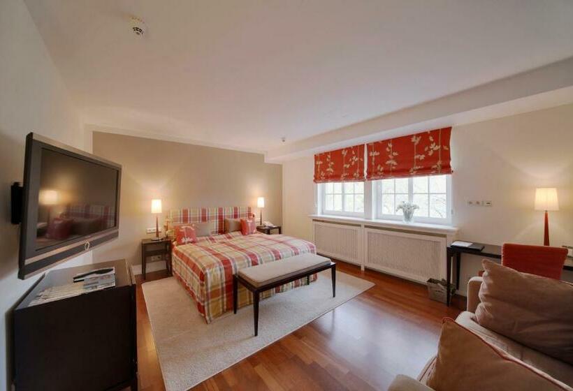 Номер Стандарт, Schlosshotel Münchhausen