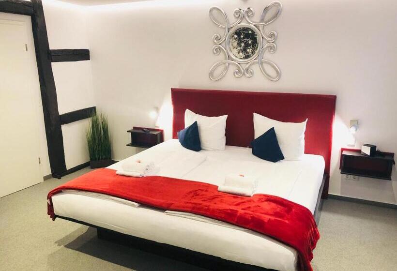 Номер Deluxe, Am Schloss