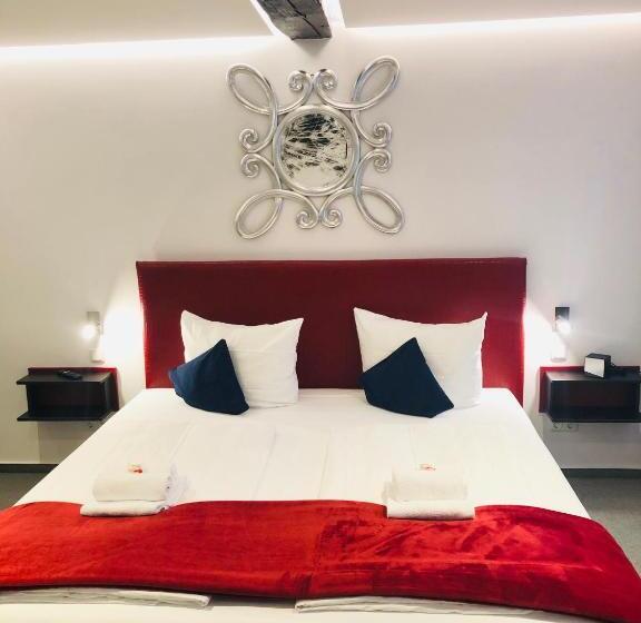 Номер Deluxe, Am Schloss